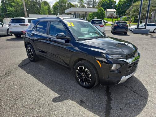 Mosaic Black Metallic 2023 Chevrolet Trailblazer LT