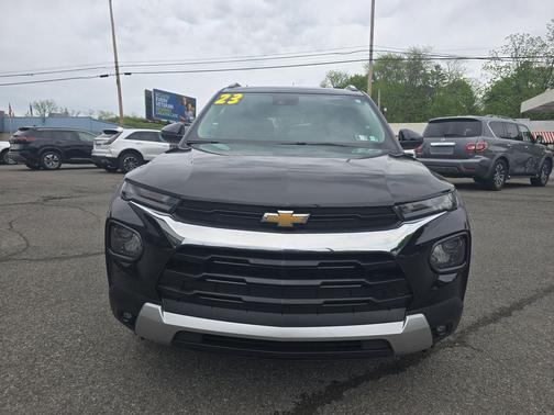Mosaic Black Metallic 2023 Chevrolet Trailblazer LT