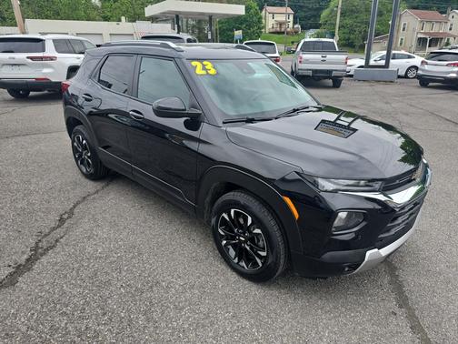 Mosaic Black Metallic 2023 Chevrolet Trailblazer LT
