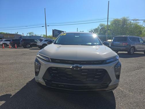 White Sands 2026 Chevrolet Trax FWD ACTIV