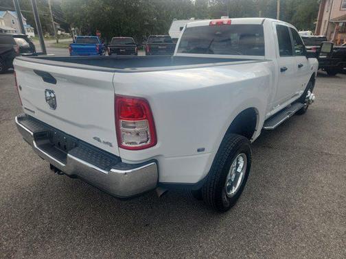 2024 RAM 3500 Big Horn Crew Cab 4x4 8' Box