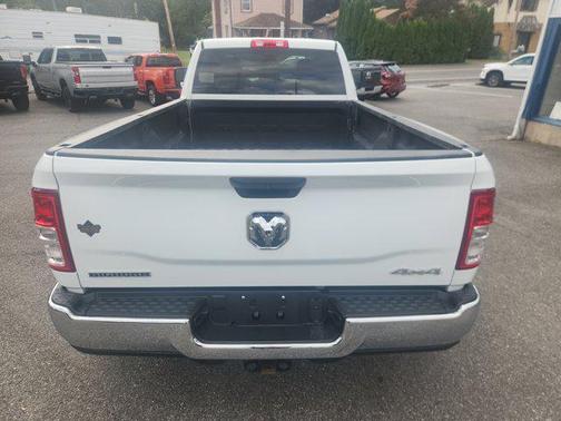 2024 RAM 3500 Big Horn Crew Cab 4x4 8' Box