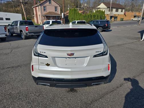 Crystal White Tricoat 2024 Cadillac XT4 Sport