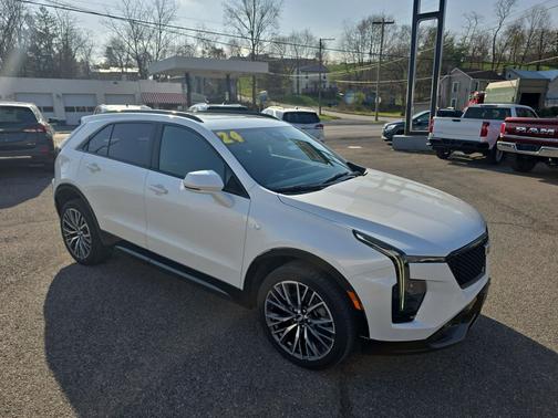 Crystal White Tricoat 2024 Cadillac XT4 Sport