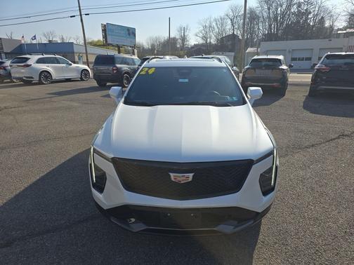 Crystal White Tricoat 2024 Cadillac XT4 Sport