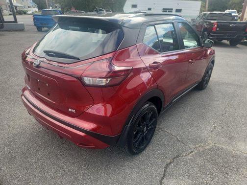 2024 Nissan Kicks SR