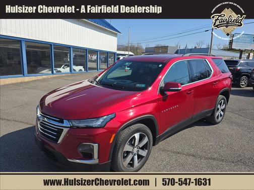 Radiant Red Tintcoat 2023 Chevrolet Traverse LT Leather