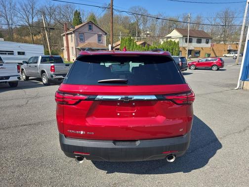 Radiant Red Tintcoat 2023 Chevrolet Traverse LT Leather
