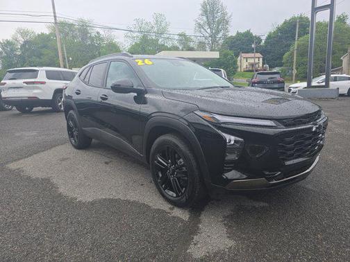 Mosaic Black Metallic 2026 Chevrolet Trax FWD ACTIV