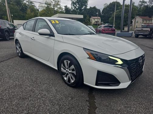 Glacier White 2023 Nissan Altima S FWD