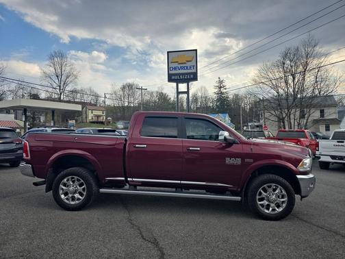 Delmonico Red Pearlcoat 2017 RAM 2500 Limited Crew Cab 4x4 6'4' Box