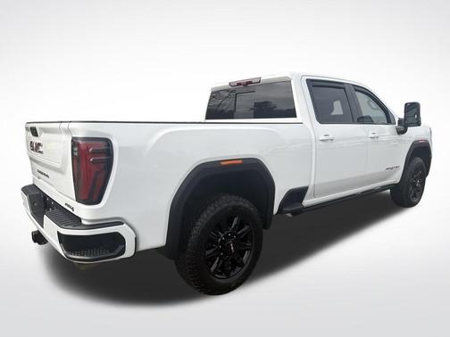 Summit White 2025 GMC Sierra 2500 AT4