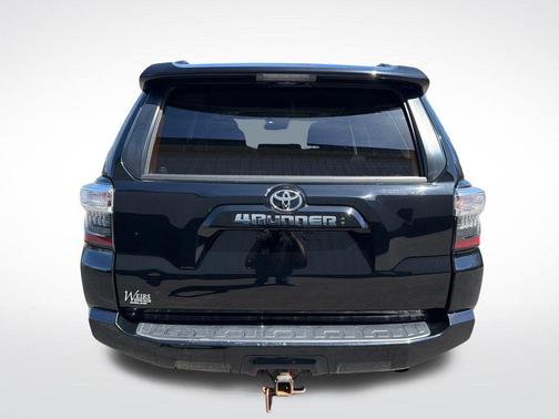 Midnight Black Metallic 2020 Toyota 4Runner SR5 Premium