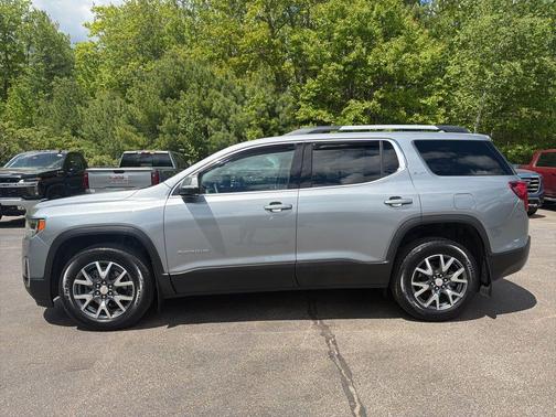 Sterling 2023 GMC Acadia SLT