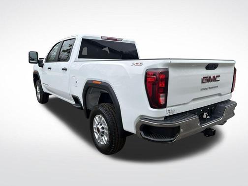 Summit White 2026 GMC Sierra 2500 Pro