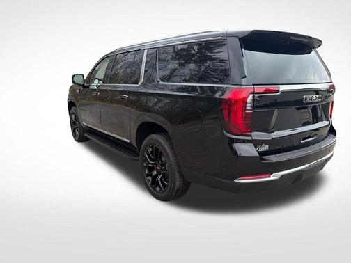 Onyx Black 2026 GMC Yukon XL Elevation