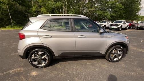 2023 Hyundai VENUE SEL