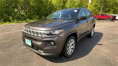 2022 Jeep Compass Latitude Lux