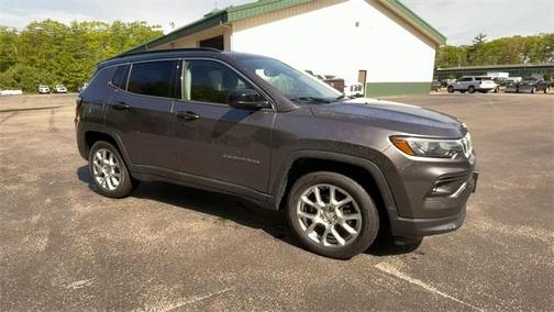 2022 Jeep Compass Latitude Lux