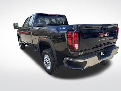 Onyx Black 2026 GMC Sierra 2500 Pro