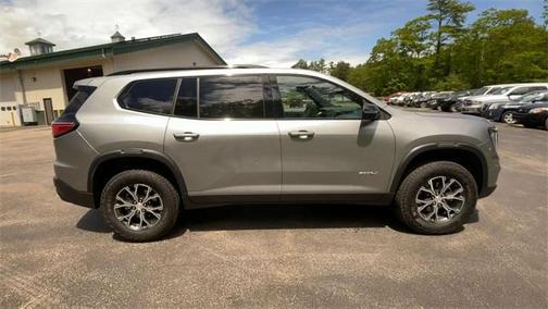 2024 GMC Acadia AT4