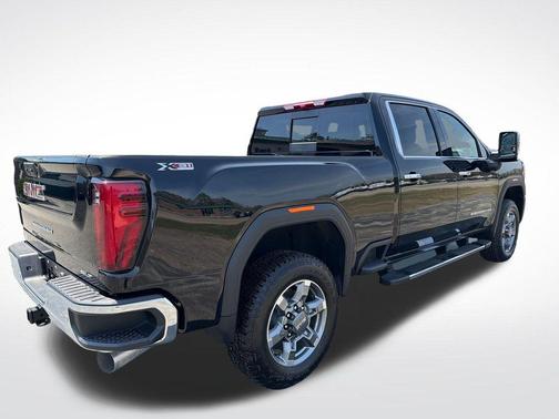 Onyx Black 2026 GMC Sierra 2500 SLT