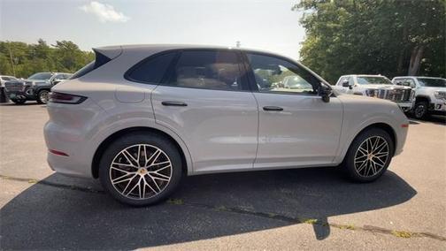 2024 Porsche Cayenne Base