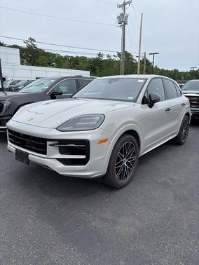 2024 Porsche Cayenne Base