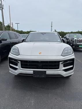 2024 Porsche Cayenne Base