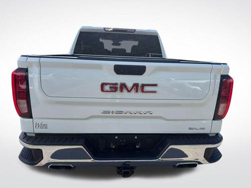 Summit White 2022 GMC Sierra 1500 SLE