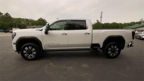 2025 GMC Sierra 2500 Denali