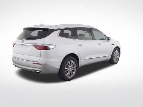 White Frost Tri-Coat 2022 Buick Enclave Essence