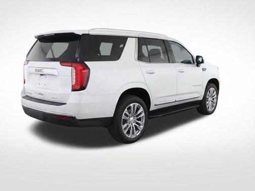 White Frost Tri-Coat 2023 GMC Yukon SLT