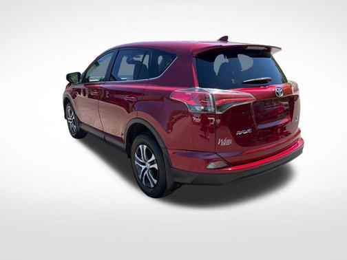 Ruby Flare Pearl 2018 Toyota RAV4 LE
