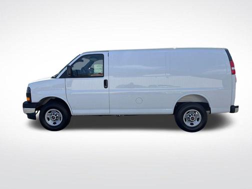 Summit White 2026 GMC Savana 3500 Work Van