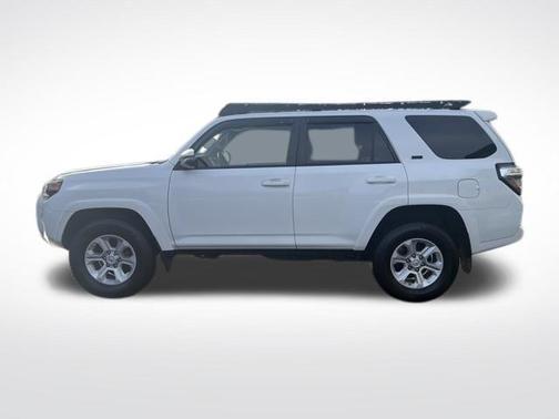 Super White 2020 Toyota 4Runner SR5