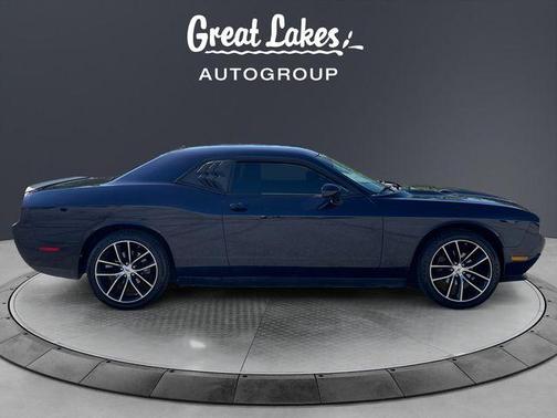 Blackberry Pearlcoat 2011 Dodge Challenger Base