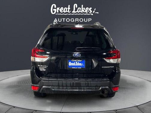 Crystal Black Silica 2023 Subaru Forester Premium