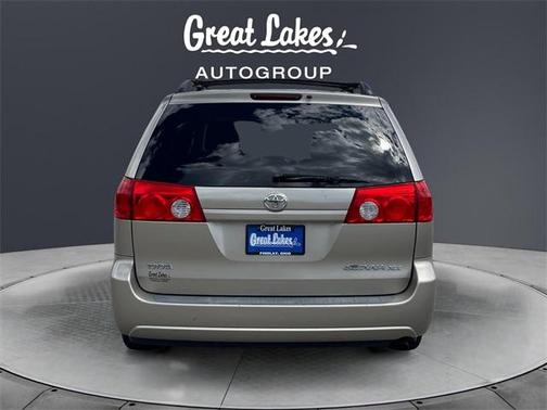 2009 Toyota Sienna XLE