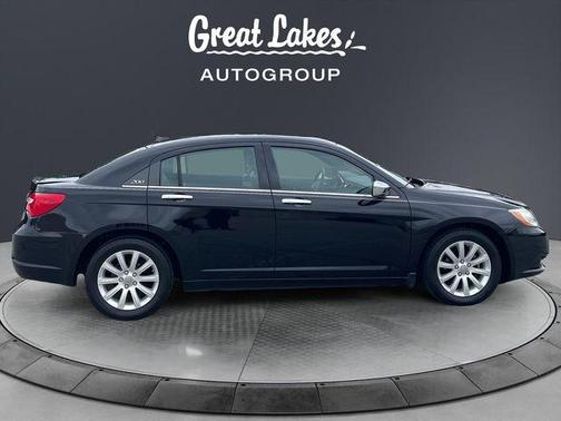 Black Clearcoat 2013 Chrysler 200 Limited