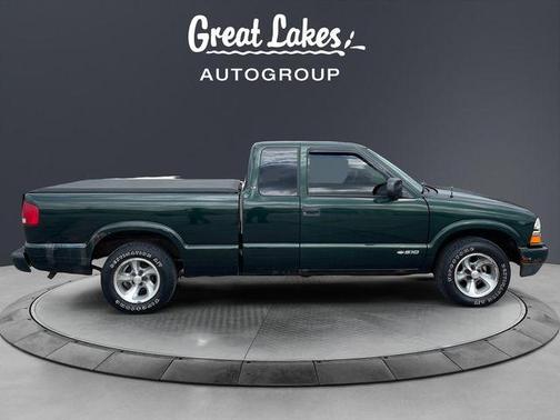 2002 Chevrolet S-10 LS