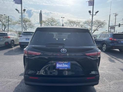 2022 Toyota Sienna XLE
