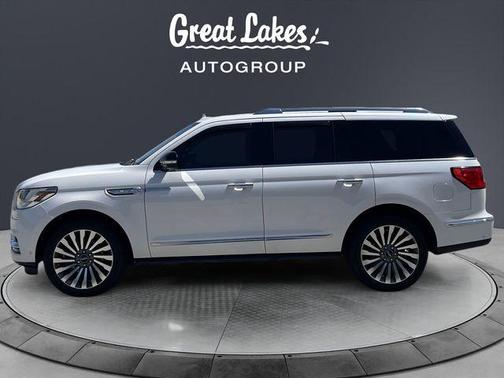 White Platinum Clearcoat Metallic 2019 Lincoln Navigator Reserve