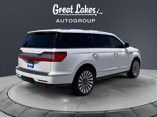 White Platinum Clearcoat Metallic 2019 Lincoln Navigator Reserve