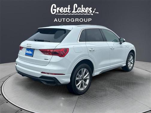 2024 Audi Q3 45 S line Premium
