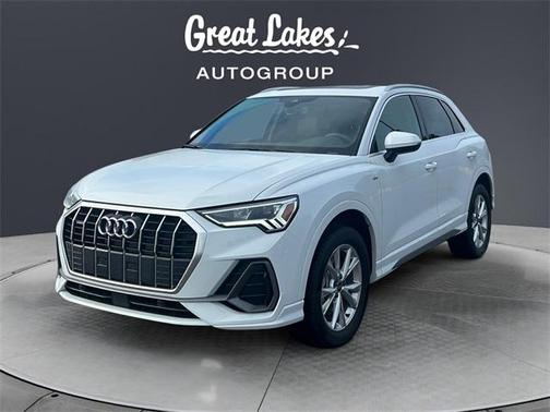 2024 Audi Q3 45 S line Premium