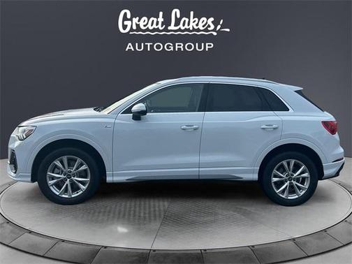 2024 Audi Q3 45 S line Premium