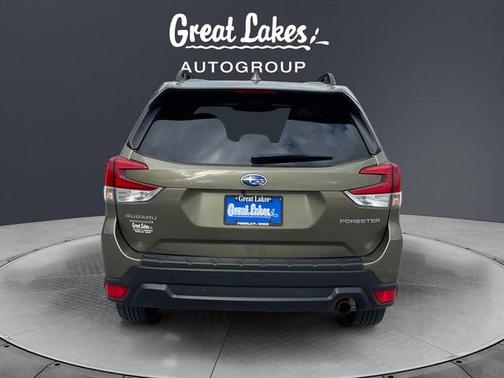 Autumn Green Metallic 2023 Subaru Forester Limited