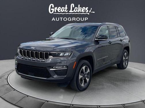 Metallic 2023 Jeep Grand Cherokee 4xe Base