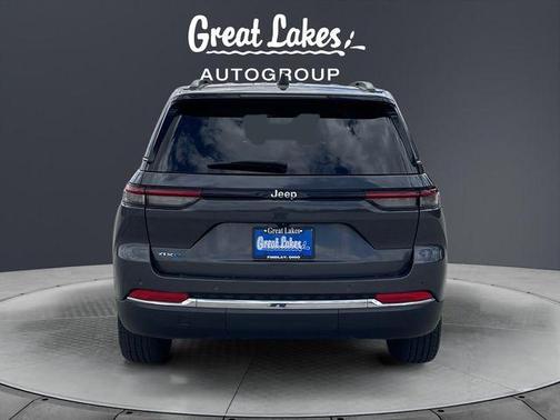Metallic 2023 Jeep Grand Cherokee 4xe Base
